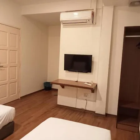 I Harmony Hotel Johor Bahru Bagian luar foto